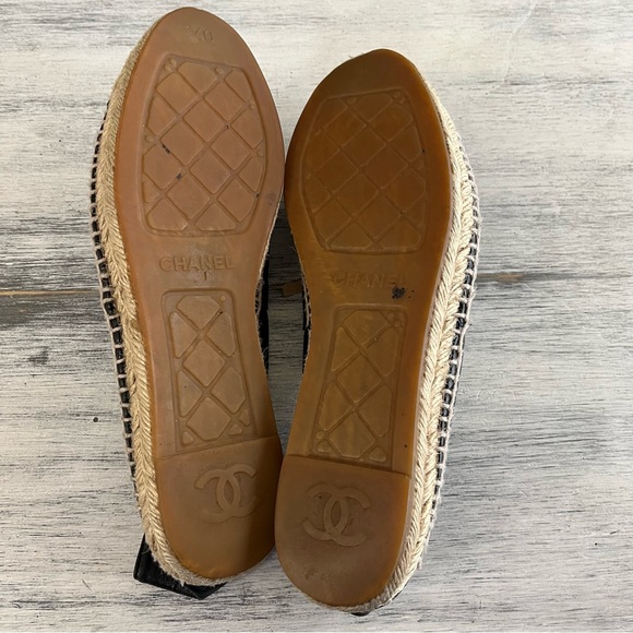 CHANEL CC Cap toe Classic Black Leather Espadrilles size 40 - Picture 10 of 11